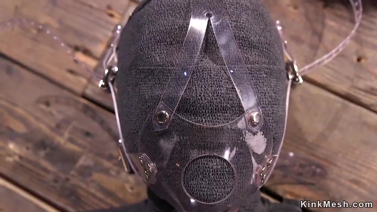 Mummified Slave Gets Pussy Vibrated